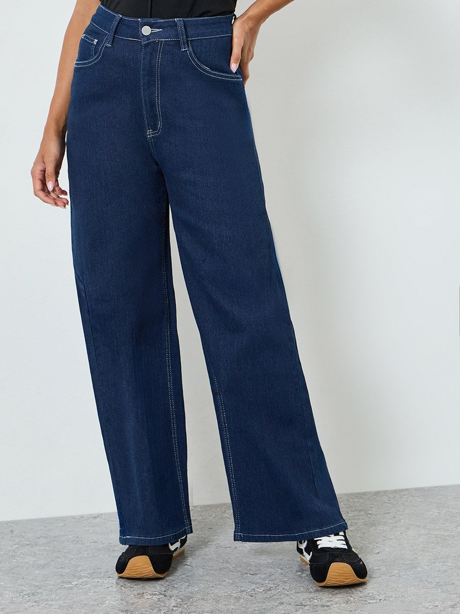 Women Basic Straight Leg Washed Jeans