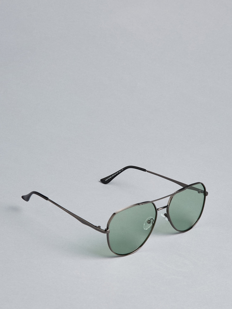 Tinted Full Rim Sunglasses with Nose Pad