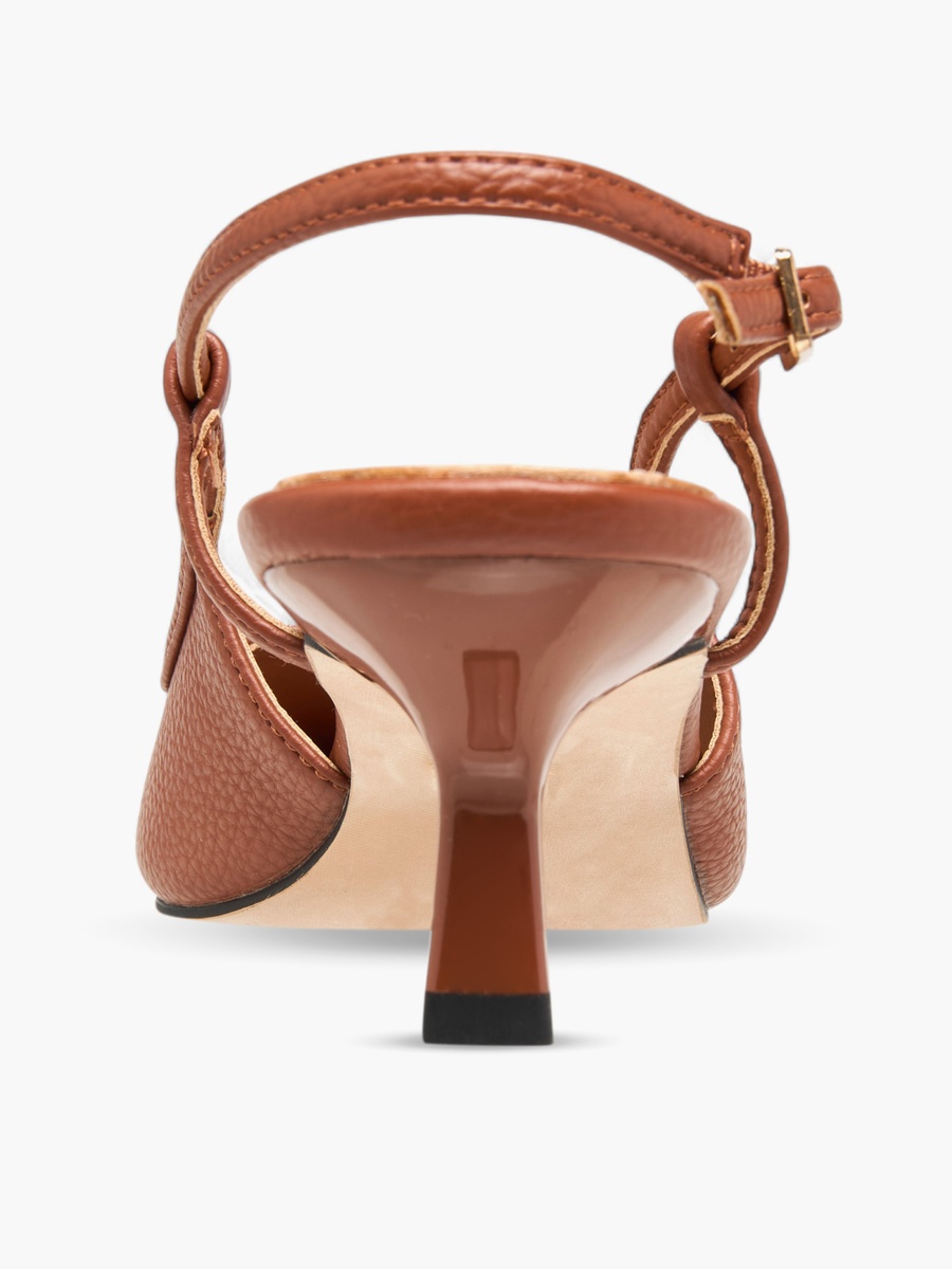 Textured Pointed Toe Shoes with Buckle Closure and Kitten Heels