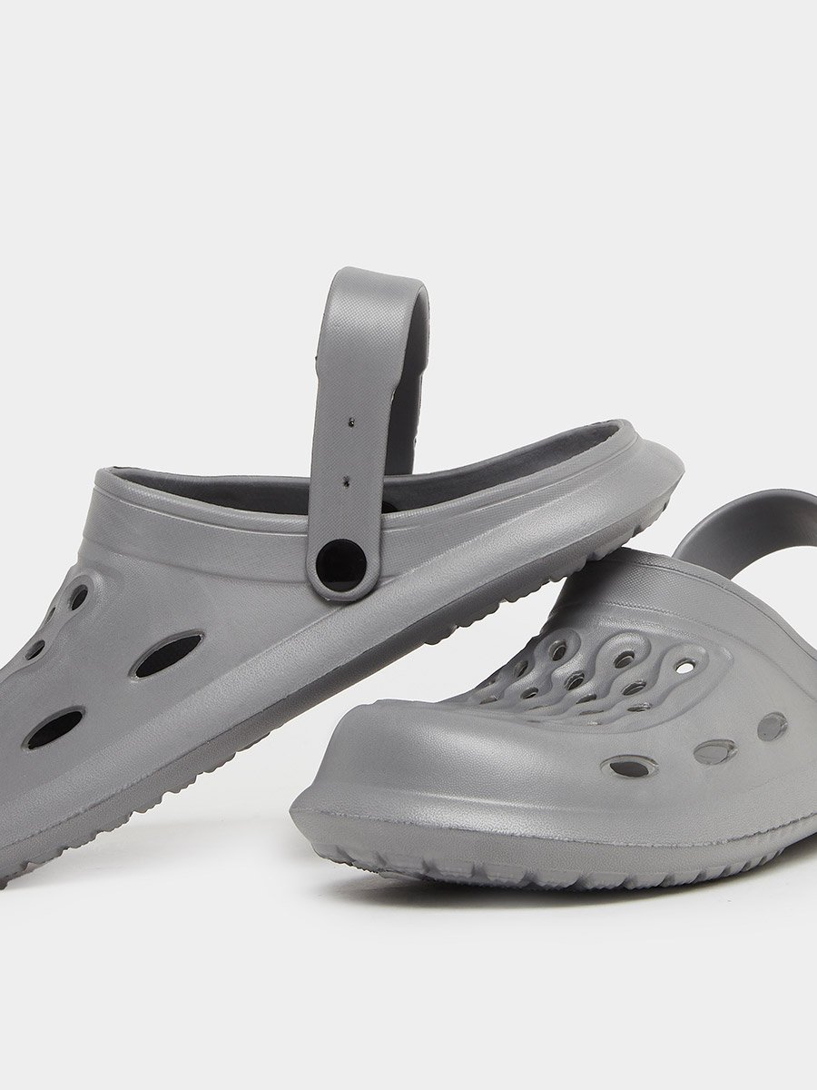 Men Grey Slip-On Clogs