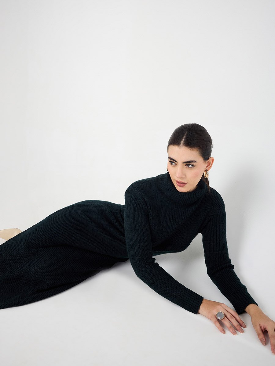 Black High Neck Side Slit Knitted Midi Dress