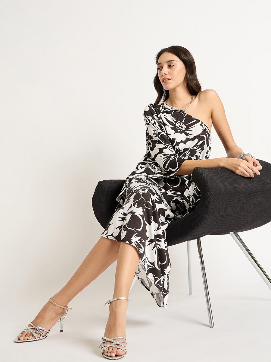 Black Floral One Shoulder Asymmetrical Hem Midi Dress For Women at Kuwait | Styli Black Floral One Shoulder Asymmetrical Hem Midi Dress For Women at Kuwait | Styli