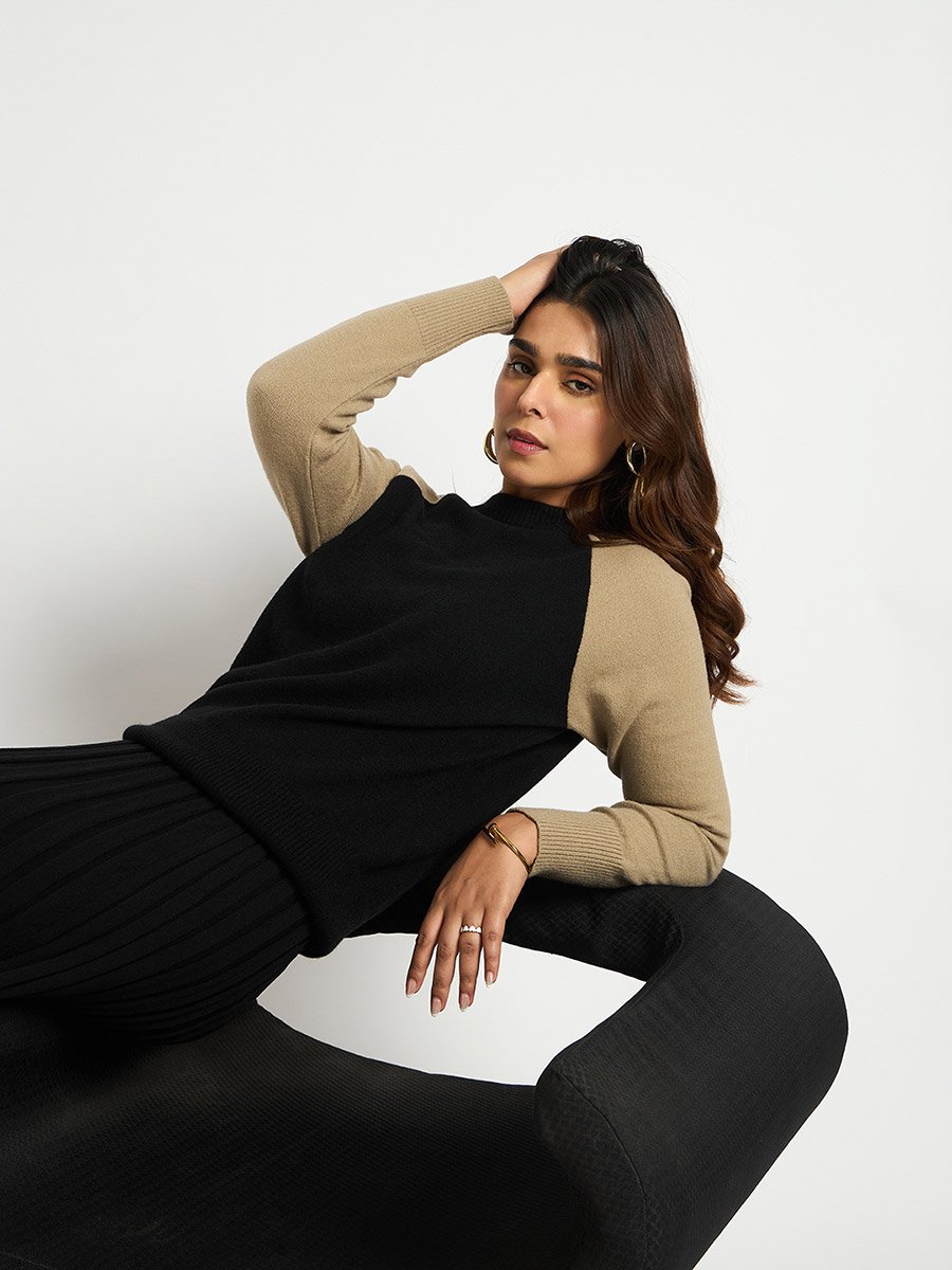 سويتر محبوك لونين بأكمام راجلان