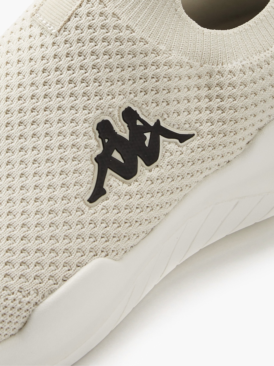 Men Textured Slip-On Sports Shoes