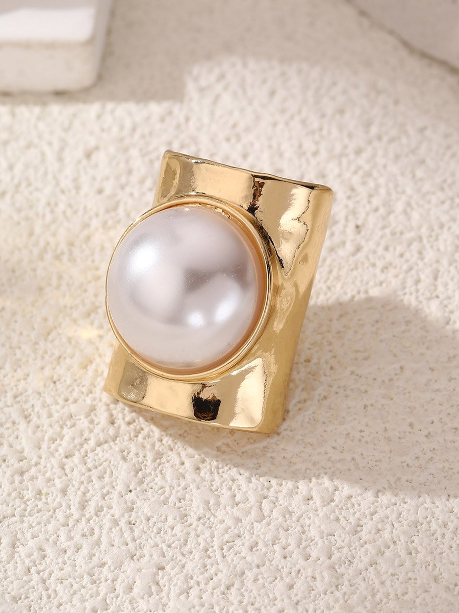 Round Faux Pearl Embellished Ring