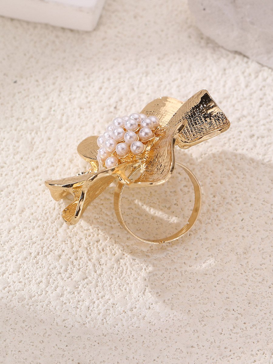 Flower Faux Pearl Embellished Ring