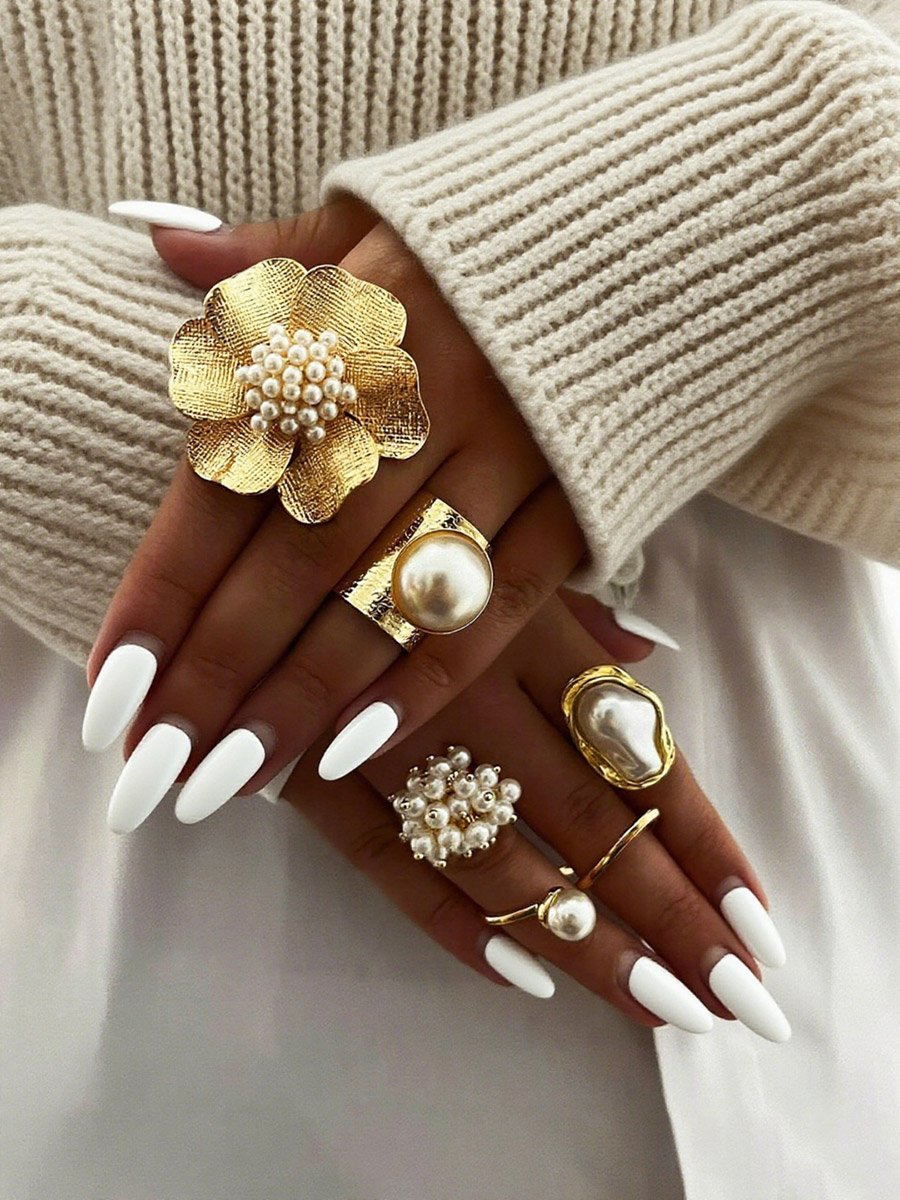 Flower Faux Pearl Embellished Ring
