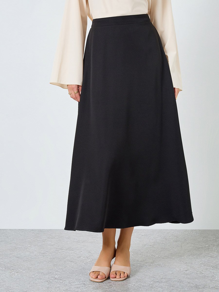 Black Solid A-Line Maxi Skirt