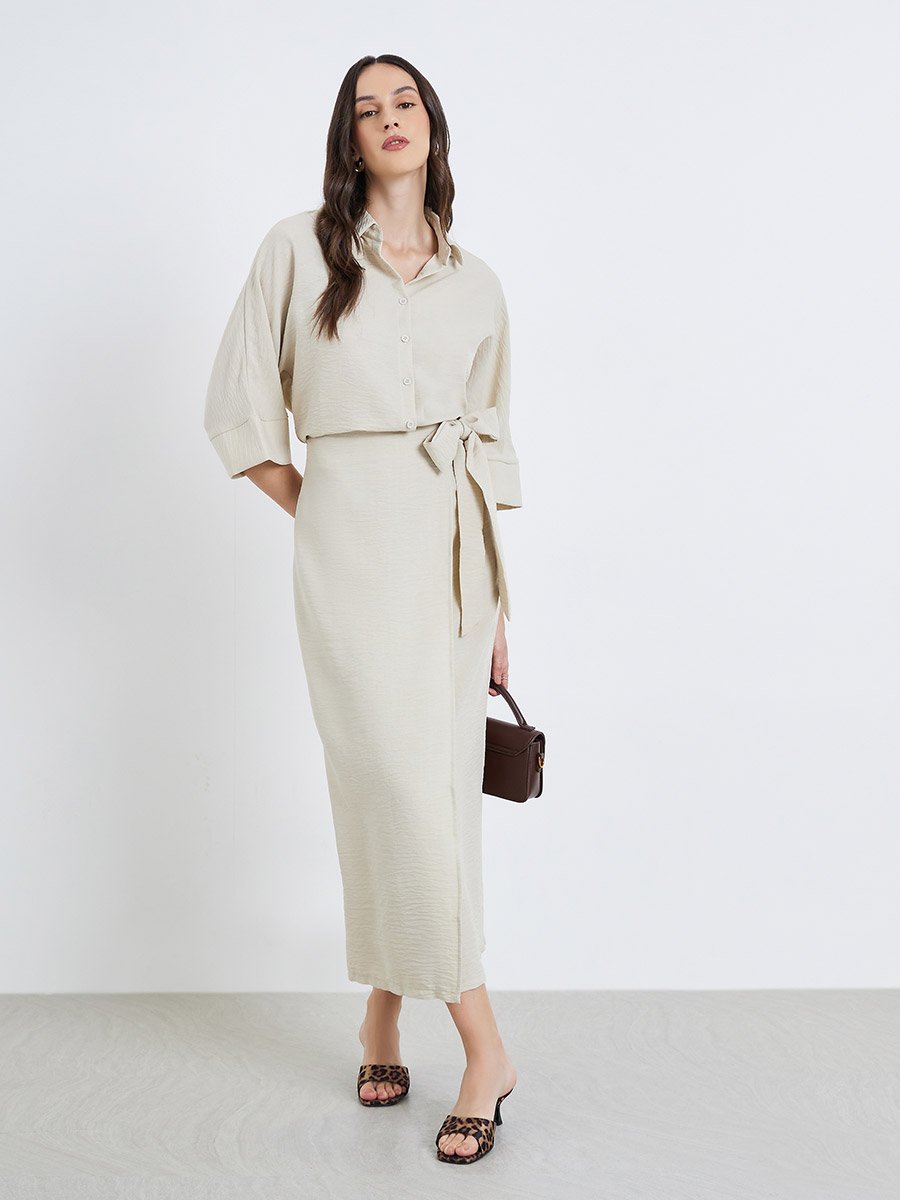 Women Off-White Collared Button-Up Shirt