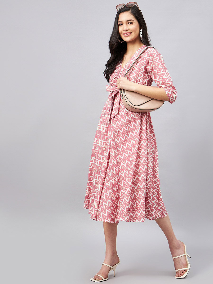 Women Pink Zigzag Print Front Knot Midi Dress