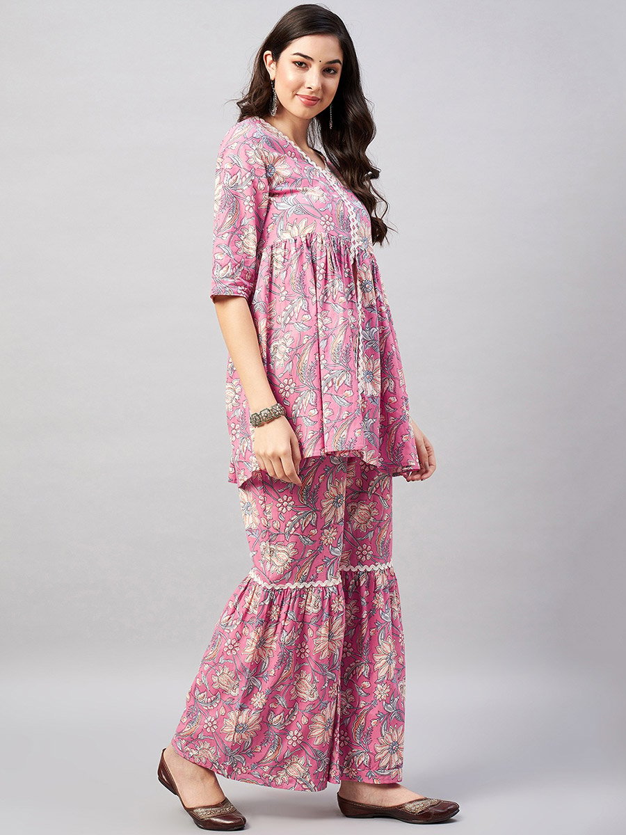 Woman Pink Floral Print Lace Kurta with Sharara Set
