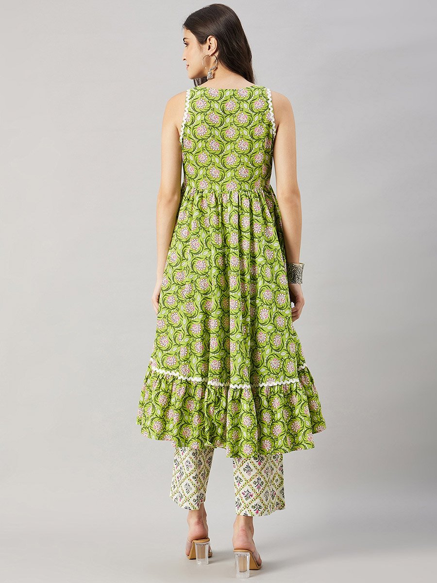 Woman Green Printed Flared Kurta with Trousers Set