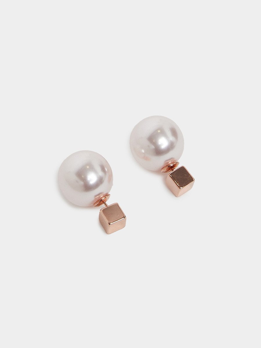 Women Pearl Stud Earrings