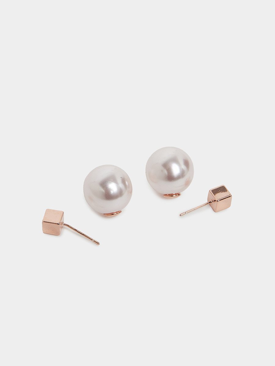Women Pearl Stud Earrings
