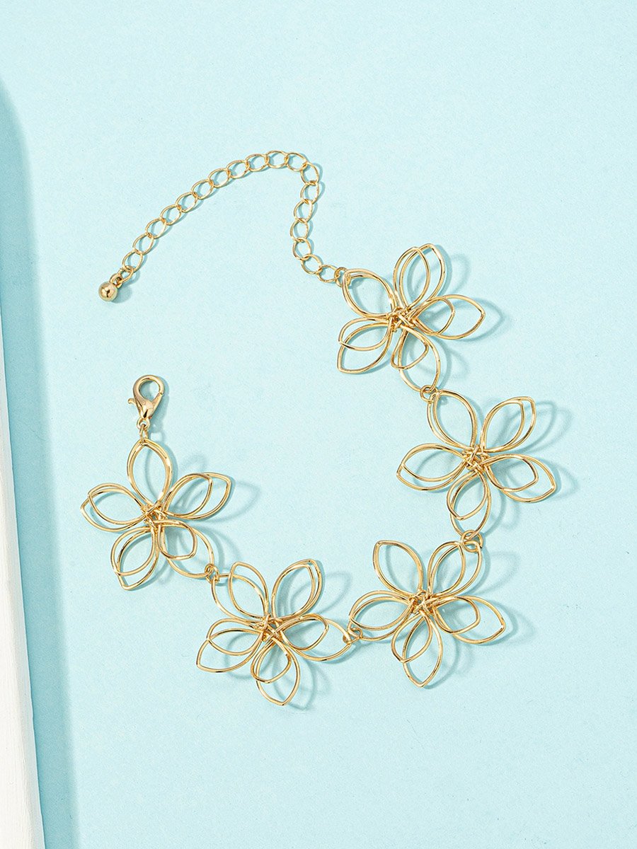 Hollow Carved Flowers Bracelet
