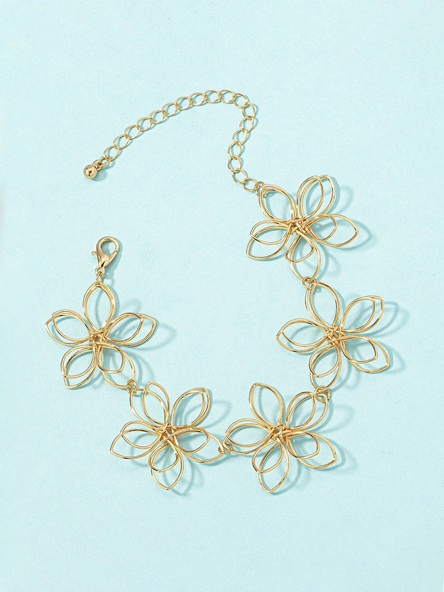 Hollow Carved Flowers Bracelet