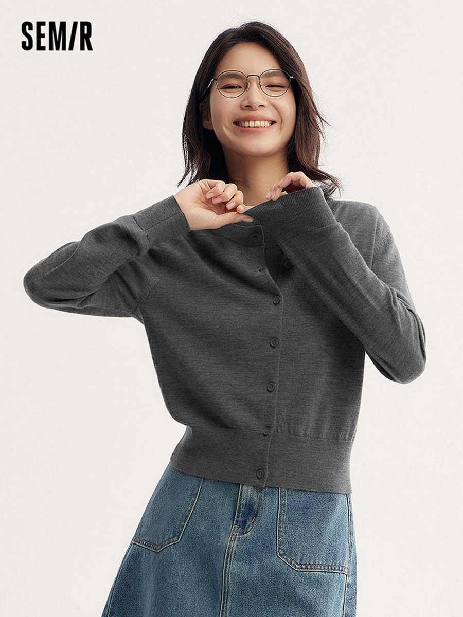 Women Solid Colored Knitted Cardigan