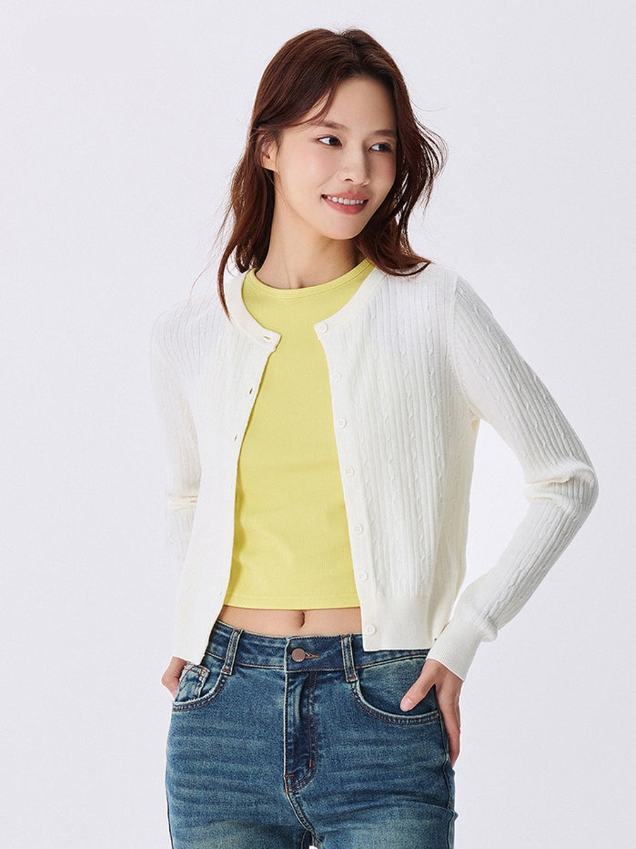 Women Solid Colored Knitted Cardigan