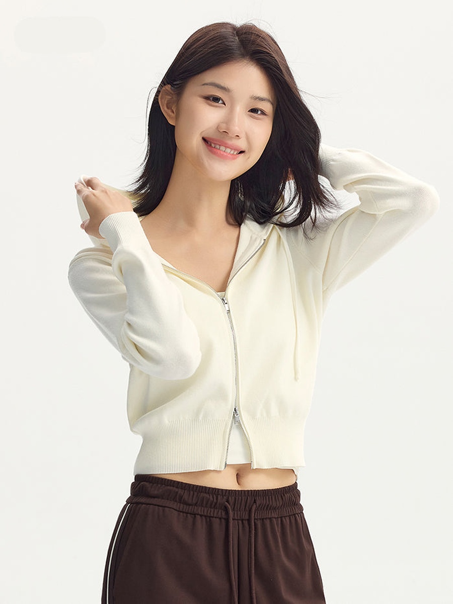 Women Solid Colored Knitted Cardigan