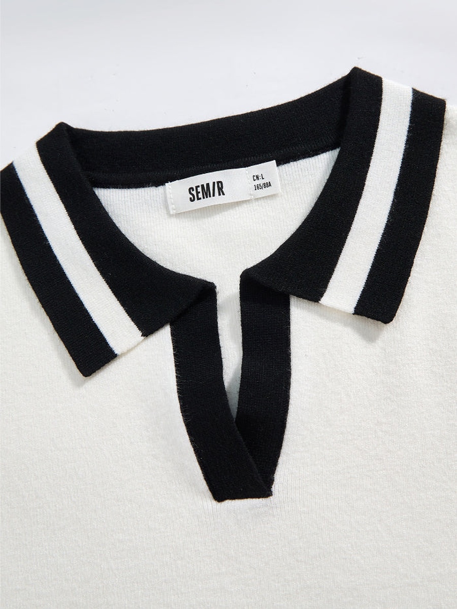 Women Short Sleeve Knitted Top - V Neck with Contrast Color Line on Collar
