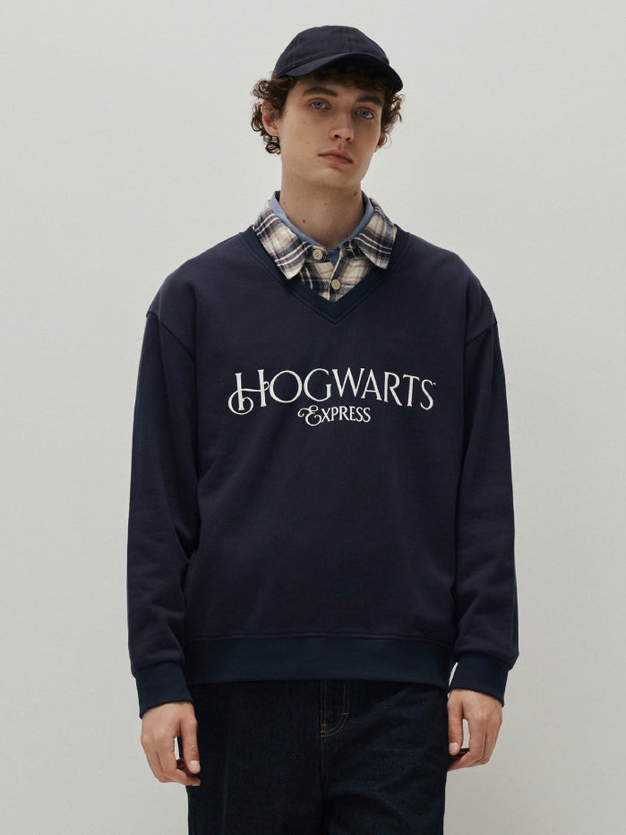 Men Layered Neck Sweatshirt with Printed Front