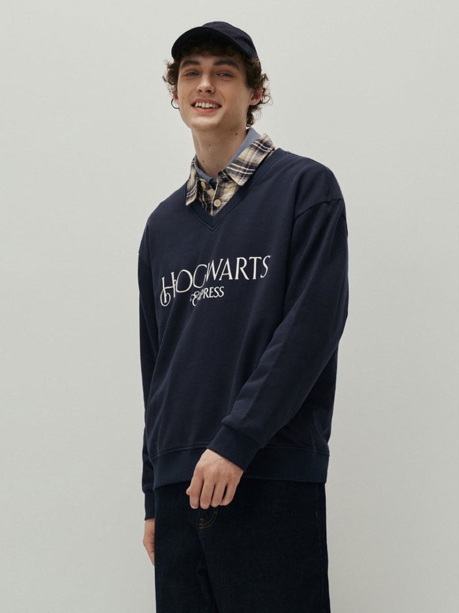 Men Layered Neck Sweatshirt with Printed Front
