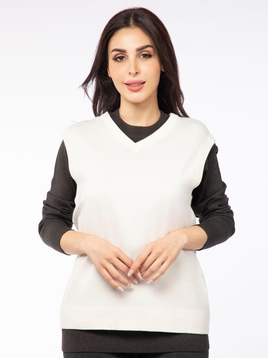 Sleeveless Knitted Sweater