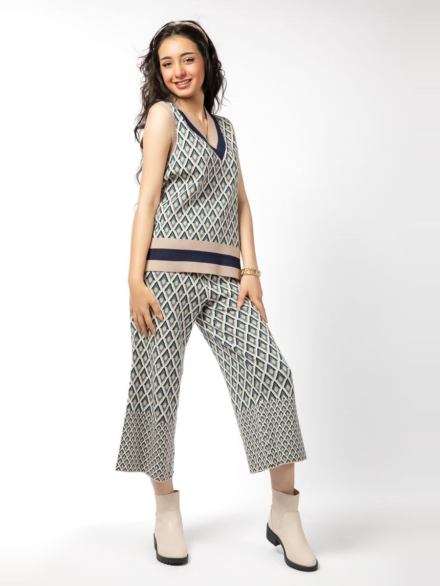 Printed Sleeveless Knitted Sweater