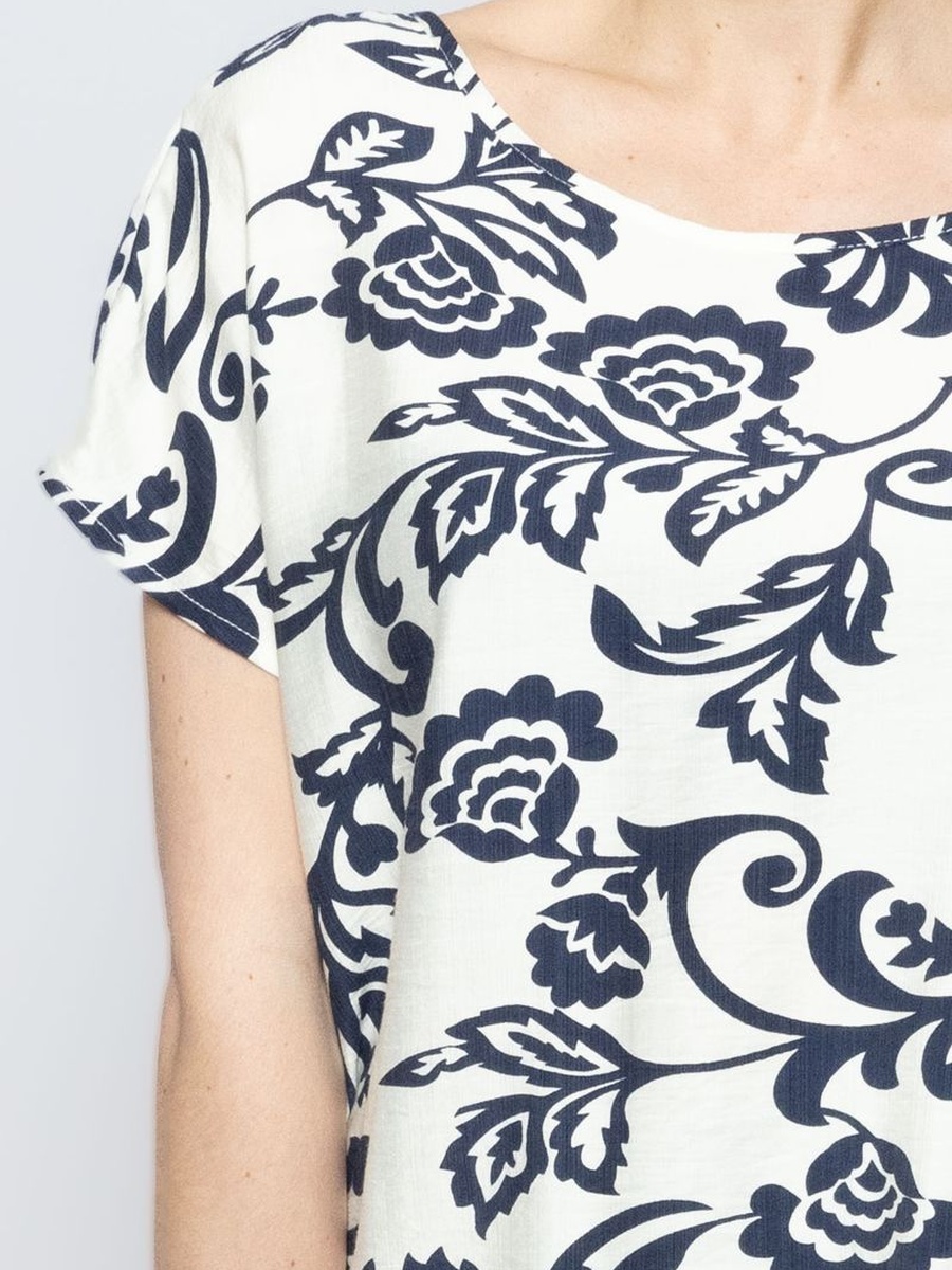 Short Sleeves Summer Top with Full Prints Pattern