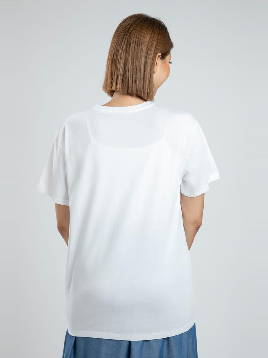 Embroidered Arabic Lettering Statement T-Shirt