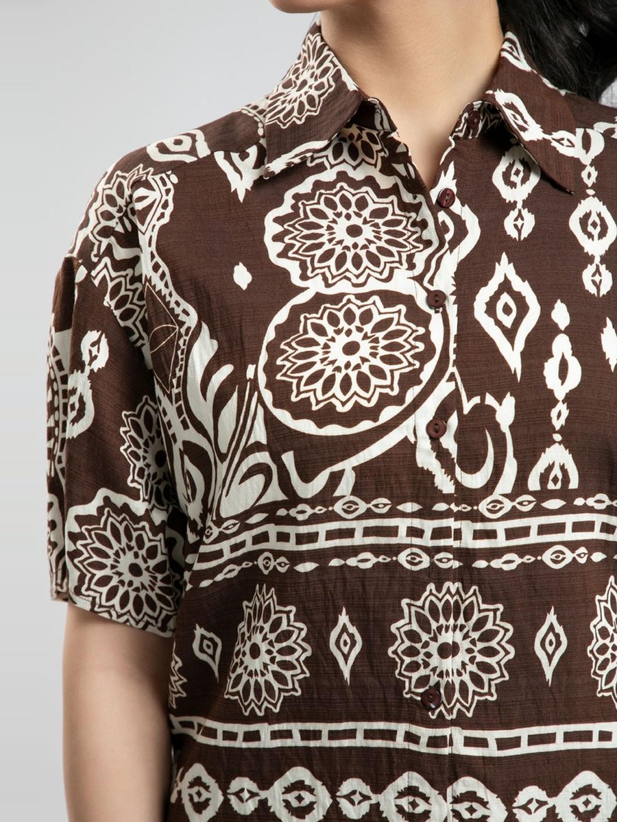 Printed Cropped Shirt with Collar