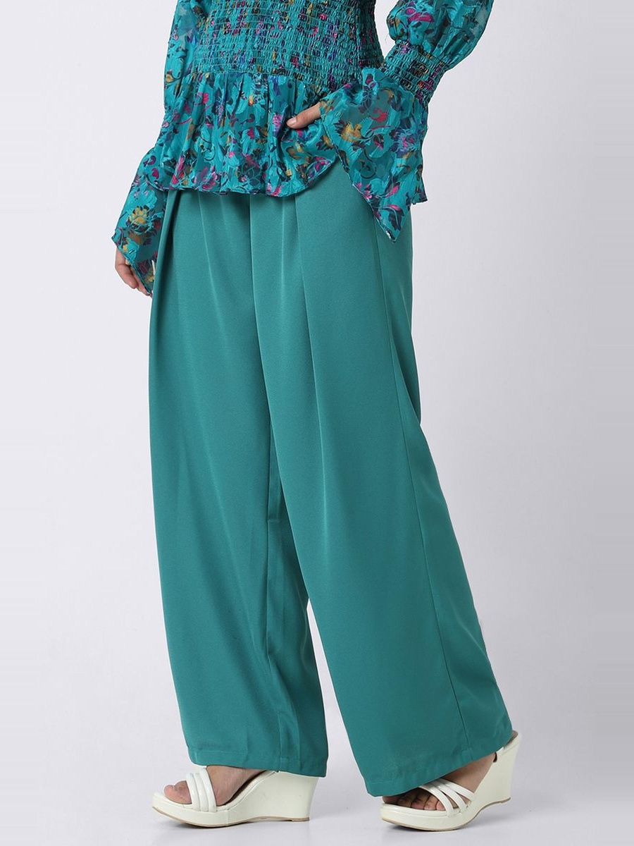 Solid Colored Wide Legs Pants