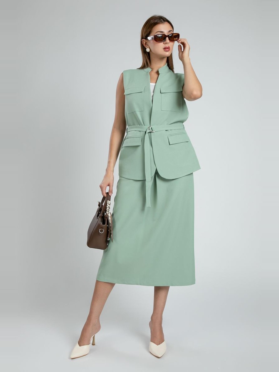 Elegant Midi Skirt with Waist Belt