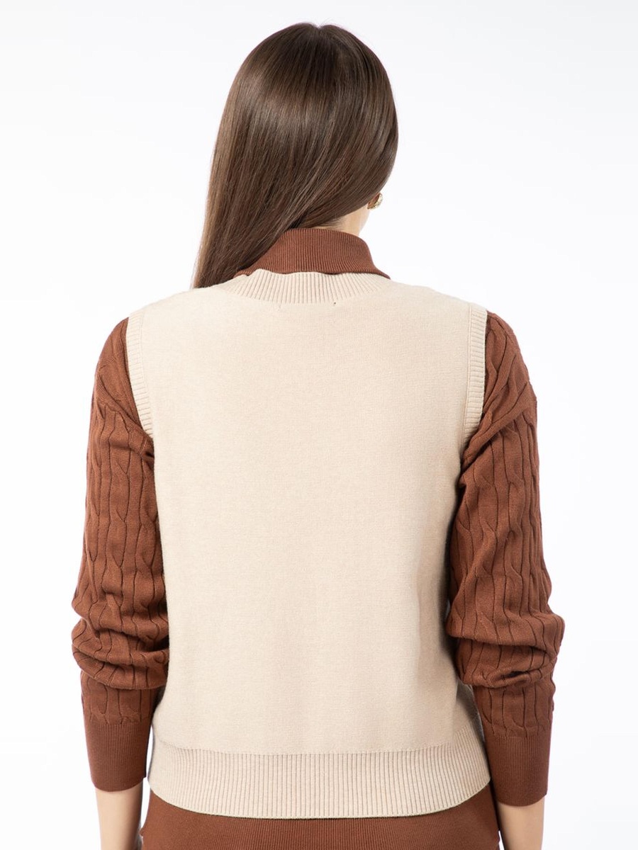 Sleeveless Knitted Sweater with Textured Woven