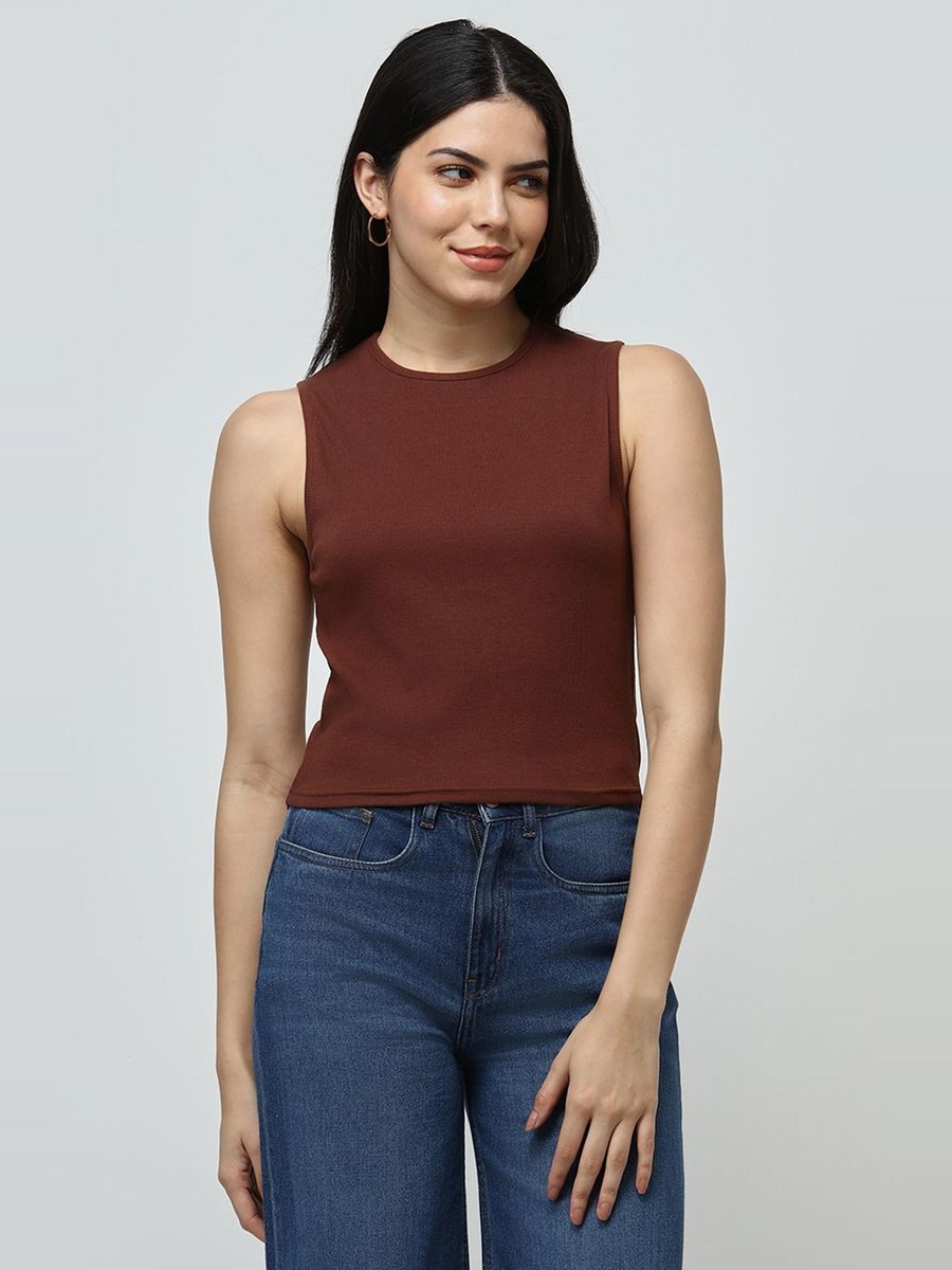 Sleeveless Basic T-Shirt