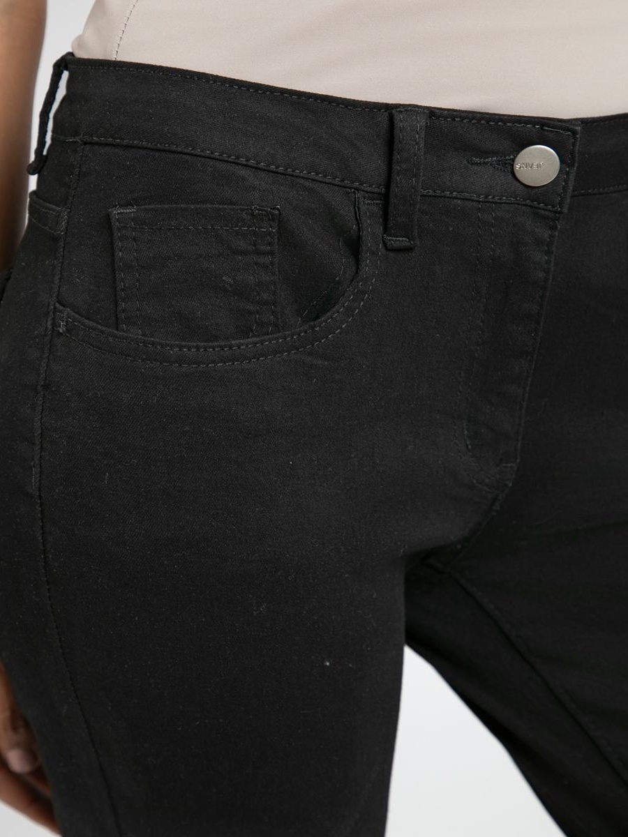 Elevated Basic Women Skinny Jeans Solid Color with Stretch Fabric