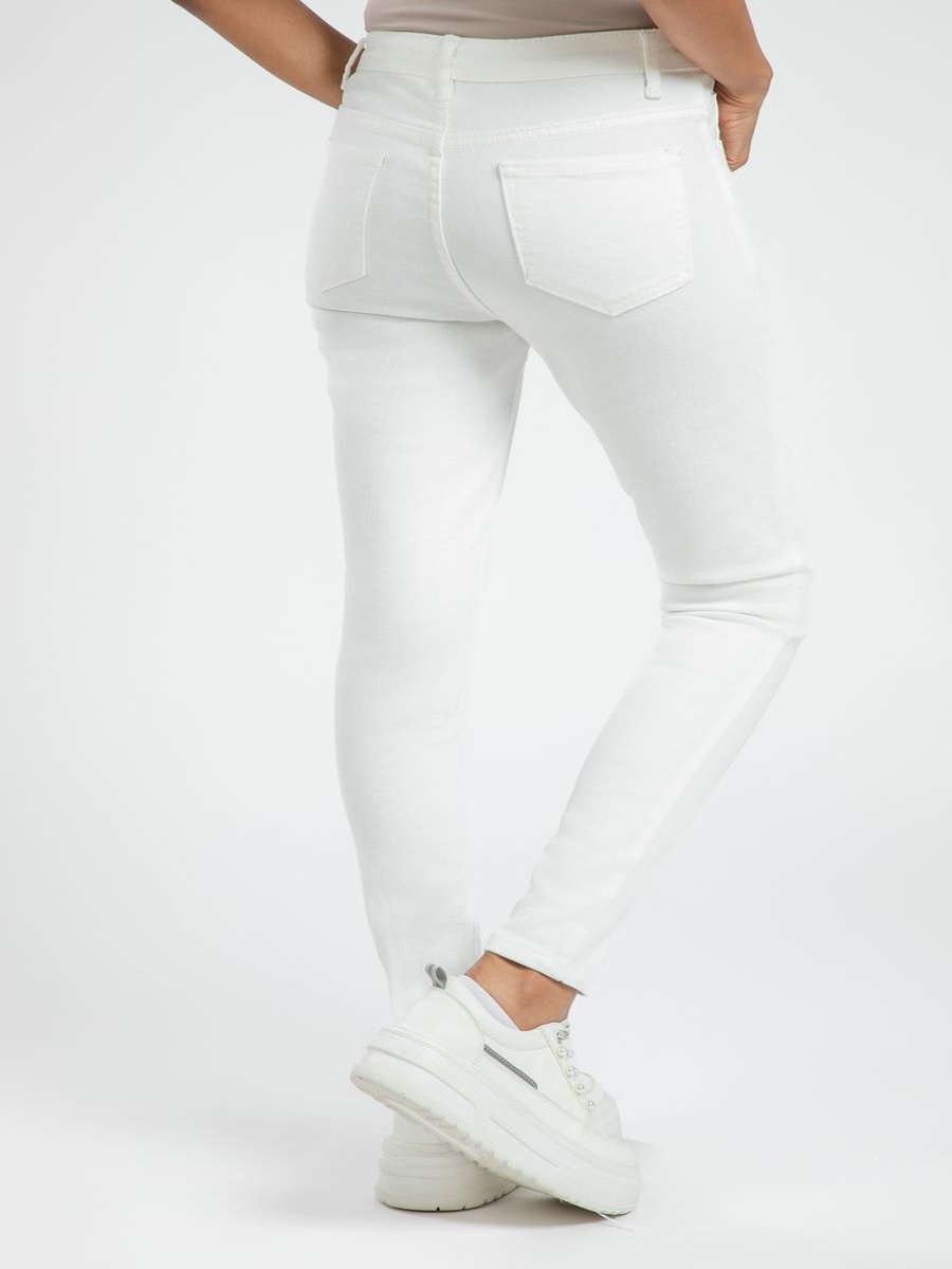Elevated Basic Women Skinny Jeans Solid Color with Stretch Fabric