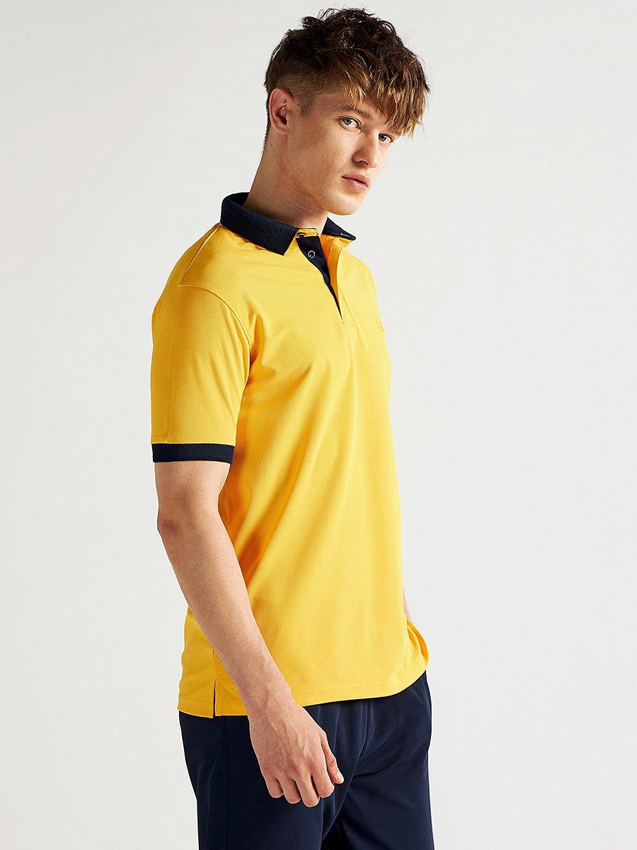 تيشيرت بولو مُحاك أصفر بياقة جاكار
