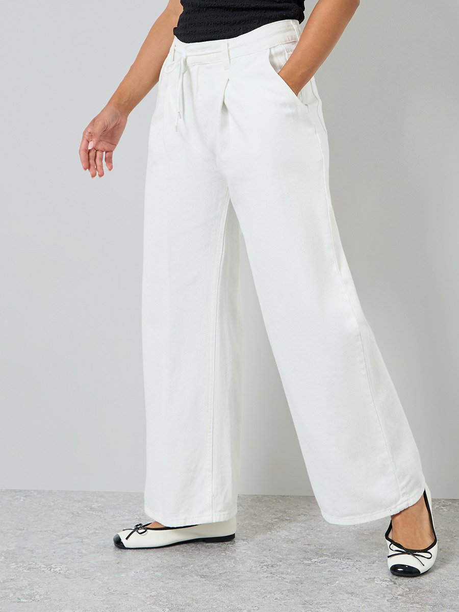 Women Off-White Wide Leg Trousers