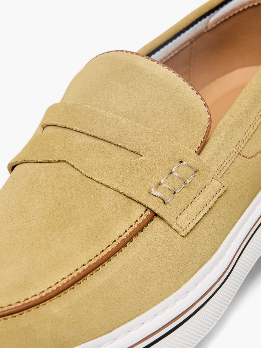 Men Cutout Detail Loafers