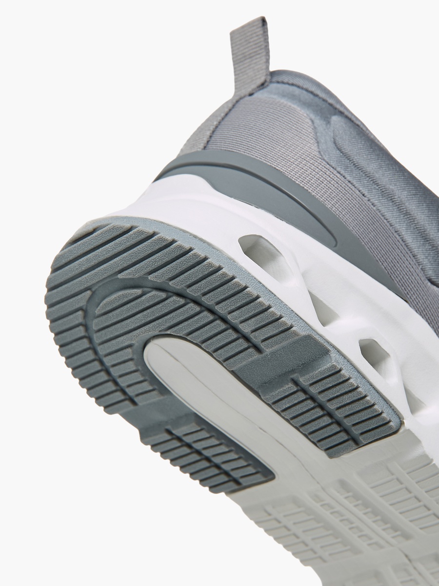 Men Lace-Up Sports Shoes