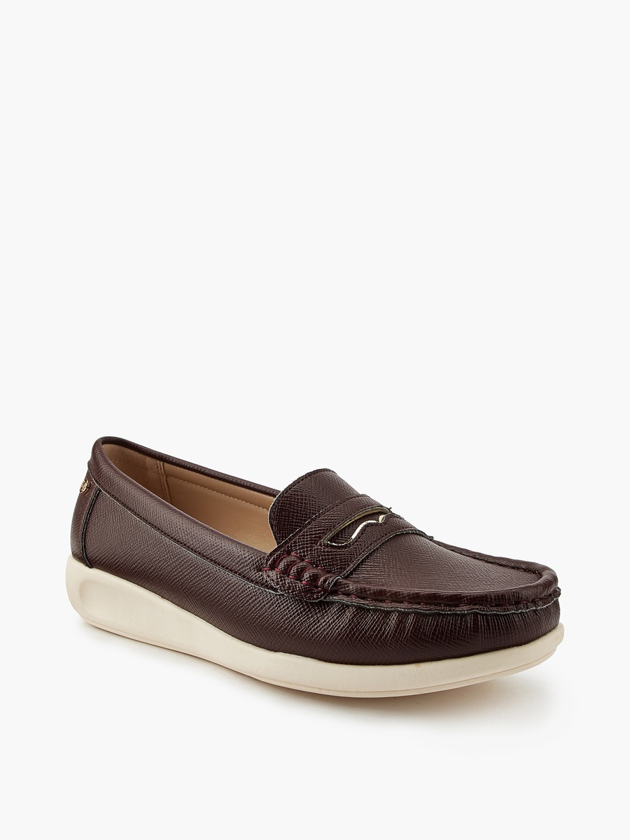 Women Cutout Slip-On Loafers