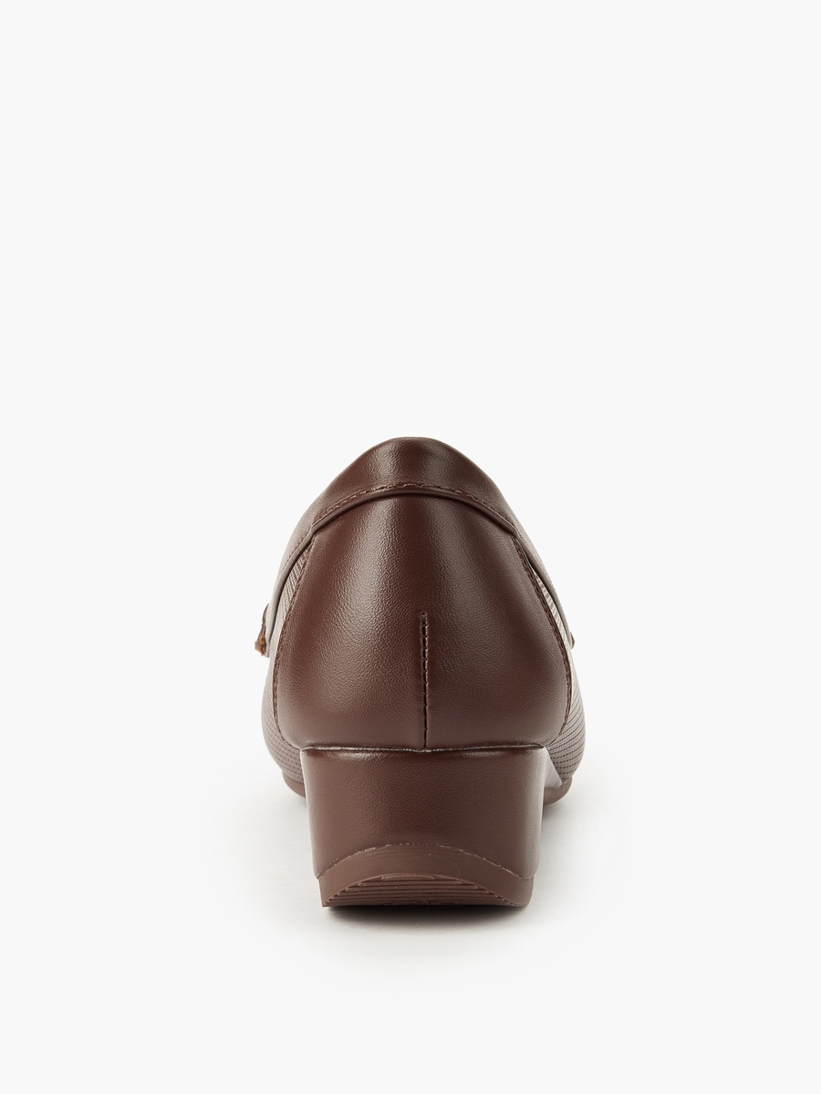 Women Buckle Accent Loafers