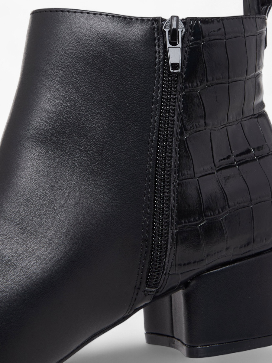 Women Textured Block Heel Ankle Boots