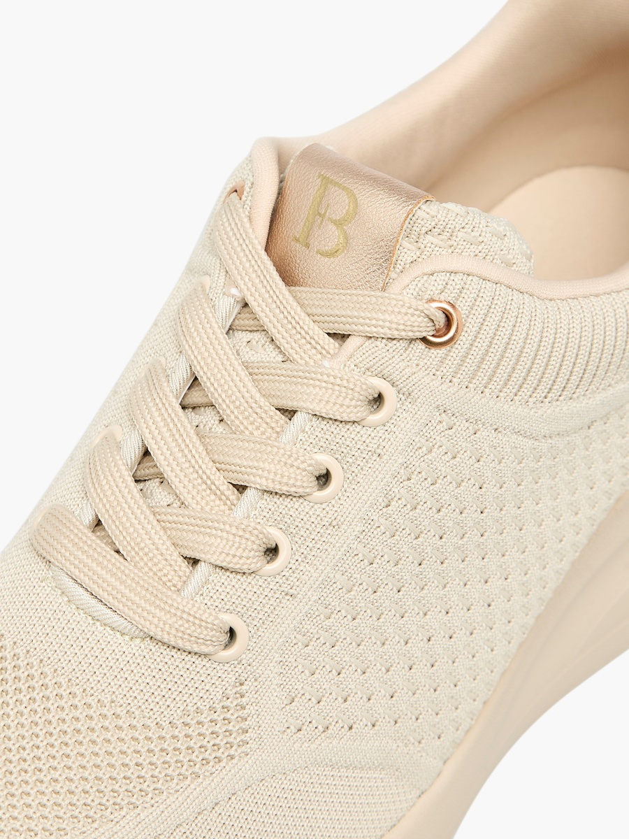 Women Lace-Up Sneakers