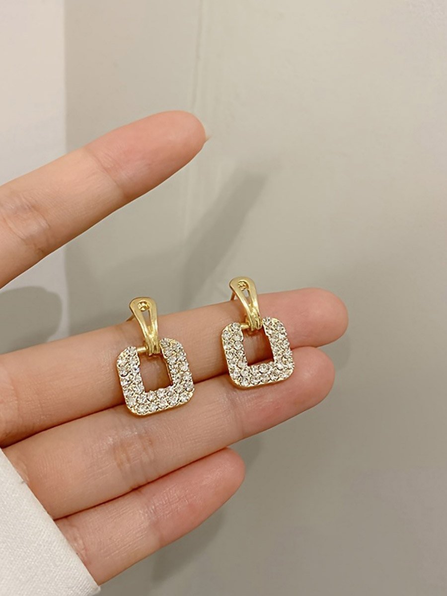 اقراط كاجوال