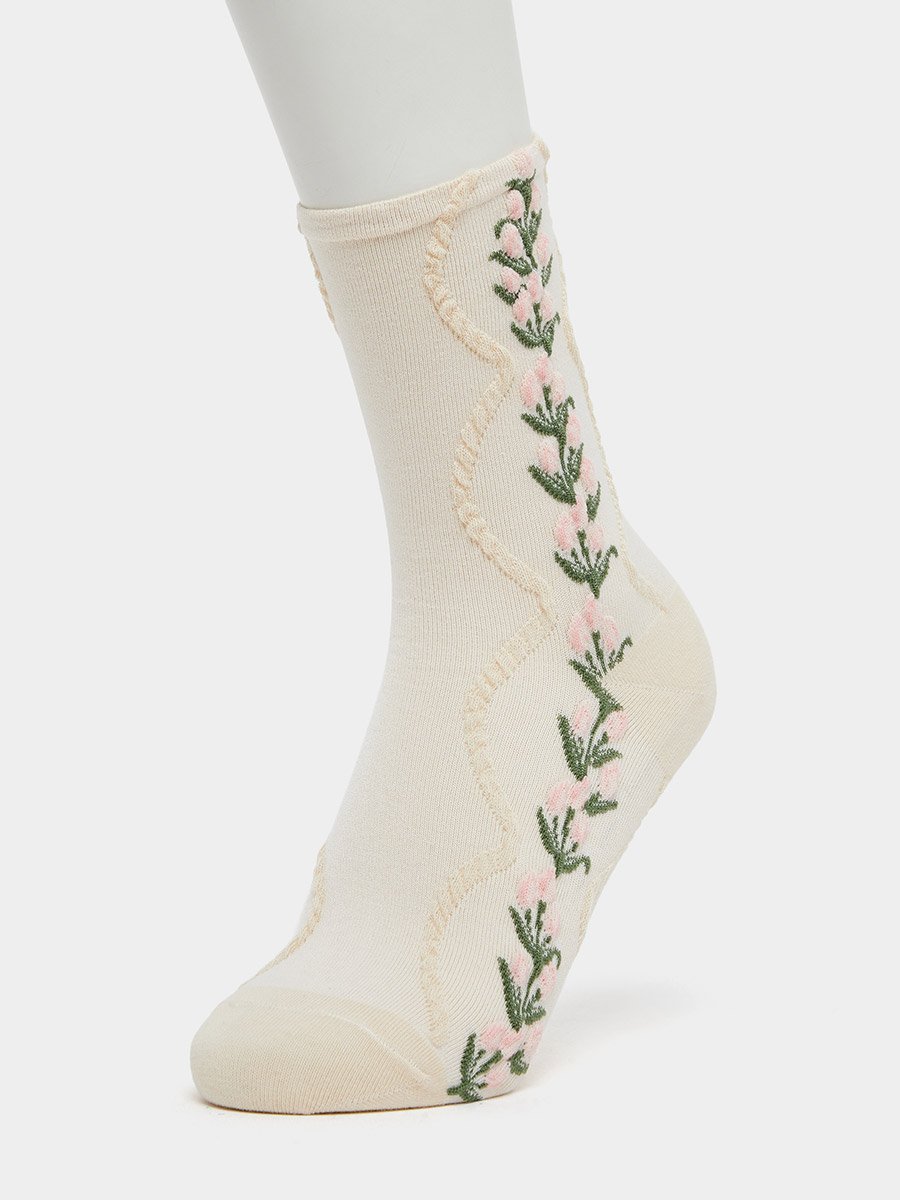 Cream Ankle Socks with Floral Embroidery