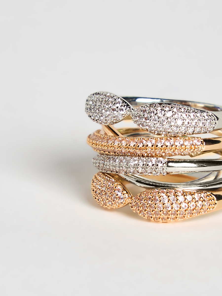 Pack of 4 - Embellished Ring