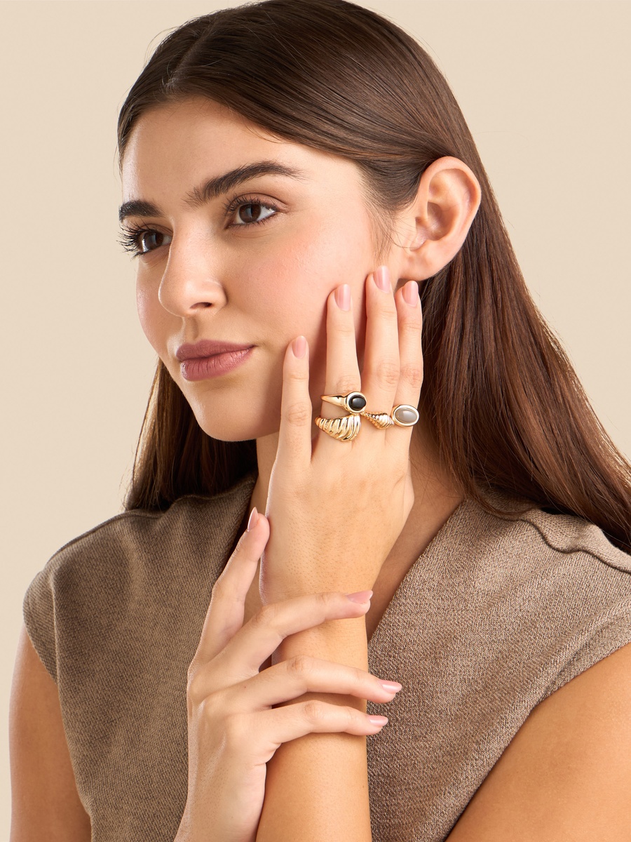 Pack of 4 - Assorted Ring