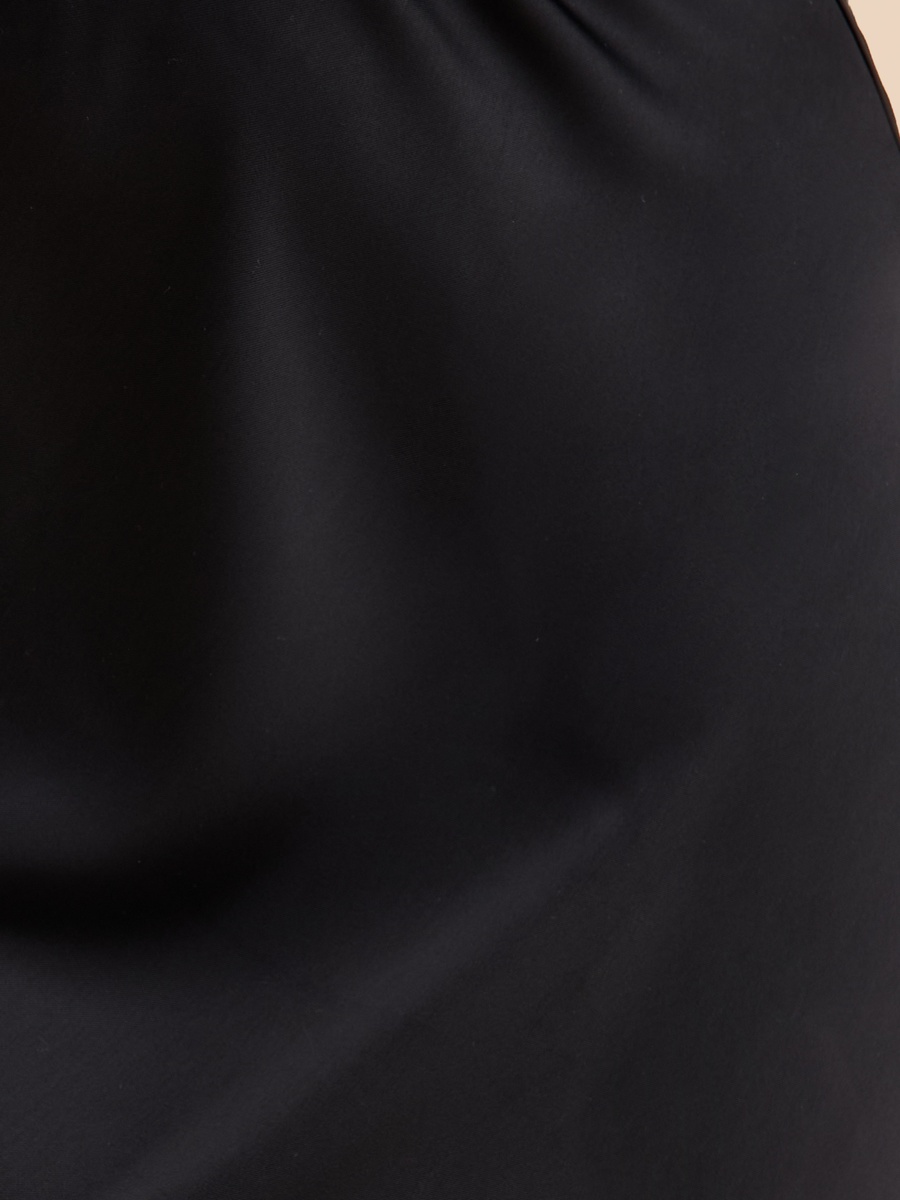 تنورة إيه لاين ميدي سادة